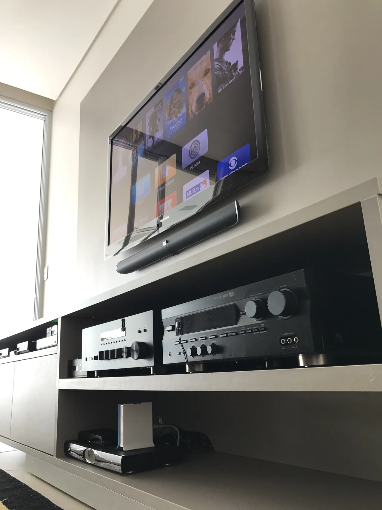 Projeto Sala de cinema com projetor retrátil, em São José do Rio Preto — SP